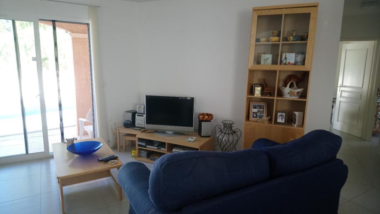 Poppey Villa Peret Ngoại thất bức ảnh